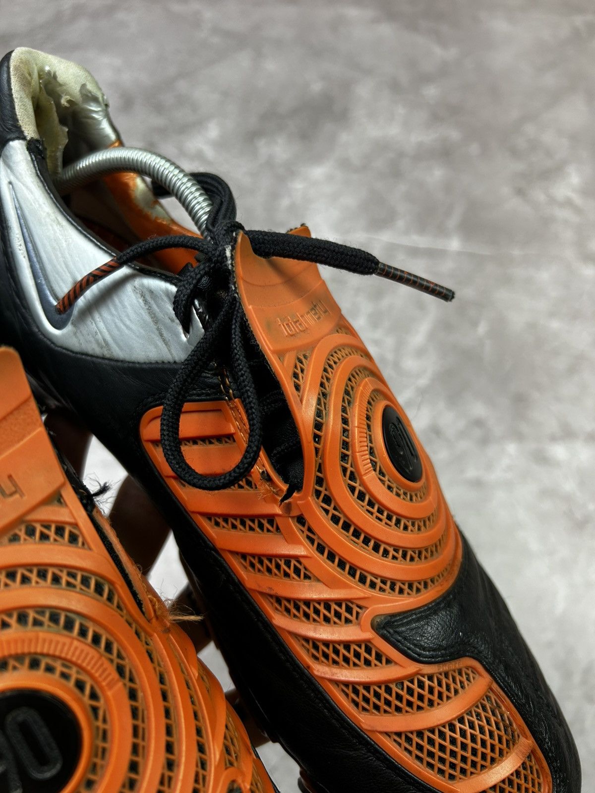Nike × Vintage Nike Total 90 Football Boots - 2009 Edition, US 10 Size 44 Size US 11 / EU 44 - 7 Thumbnail