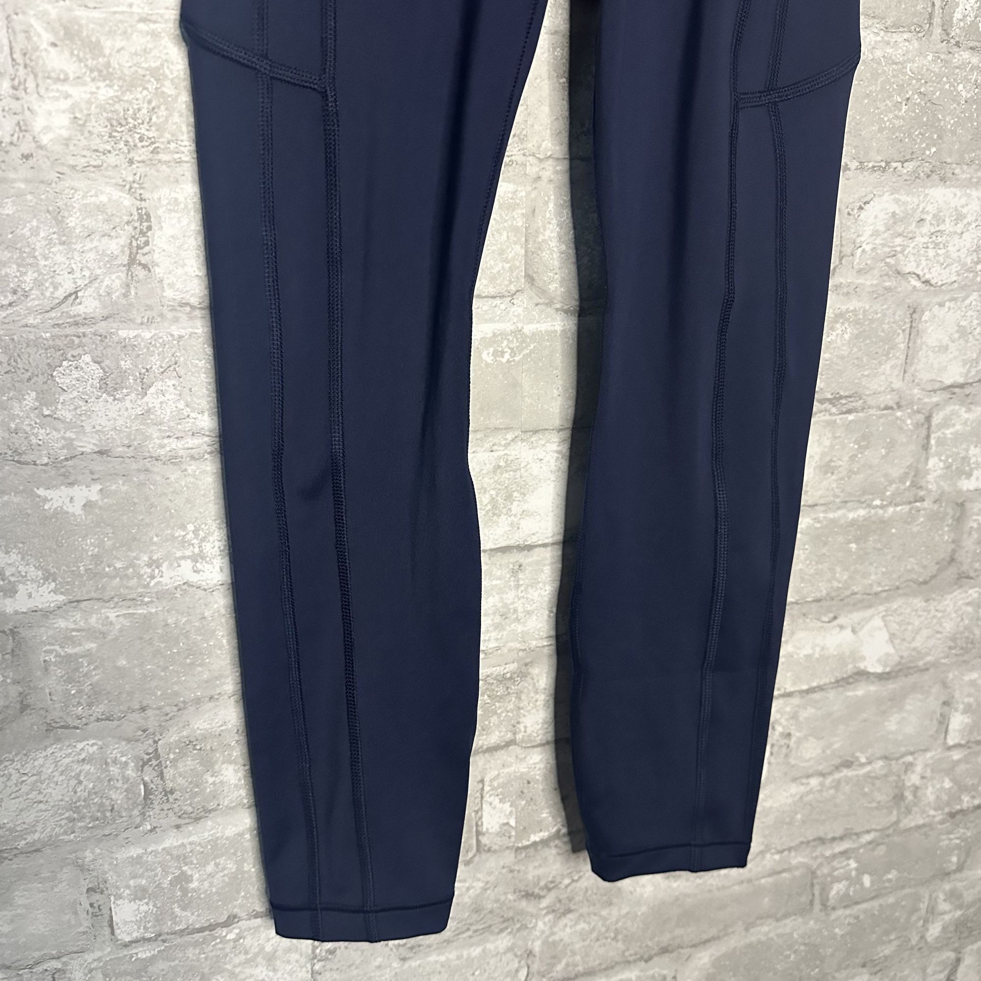 Athleta Athleta Ultimate Stash 7/8 Tight NWT Size XXS (Dress Blue) Size 24" / US 00 / IT 34 - 6 Thumbnail