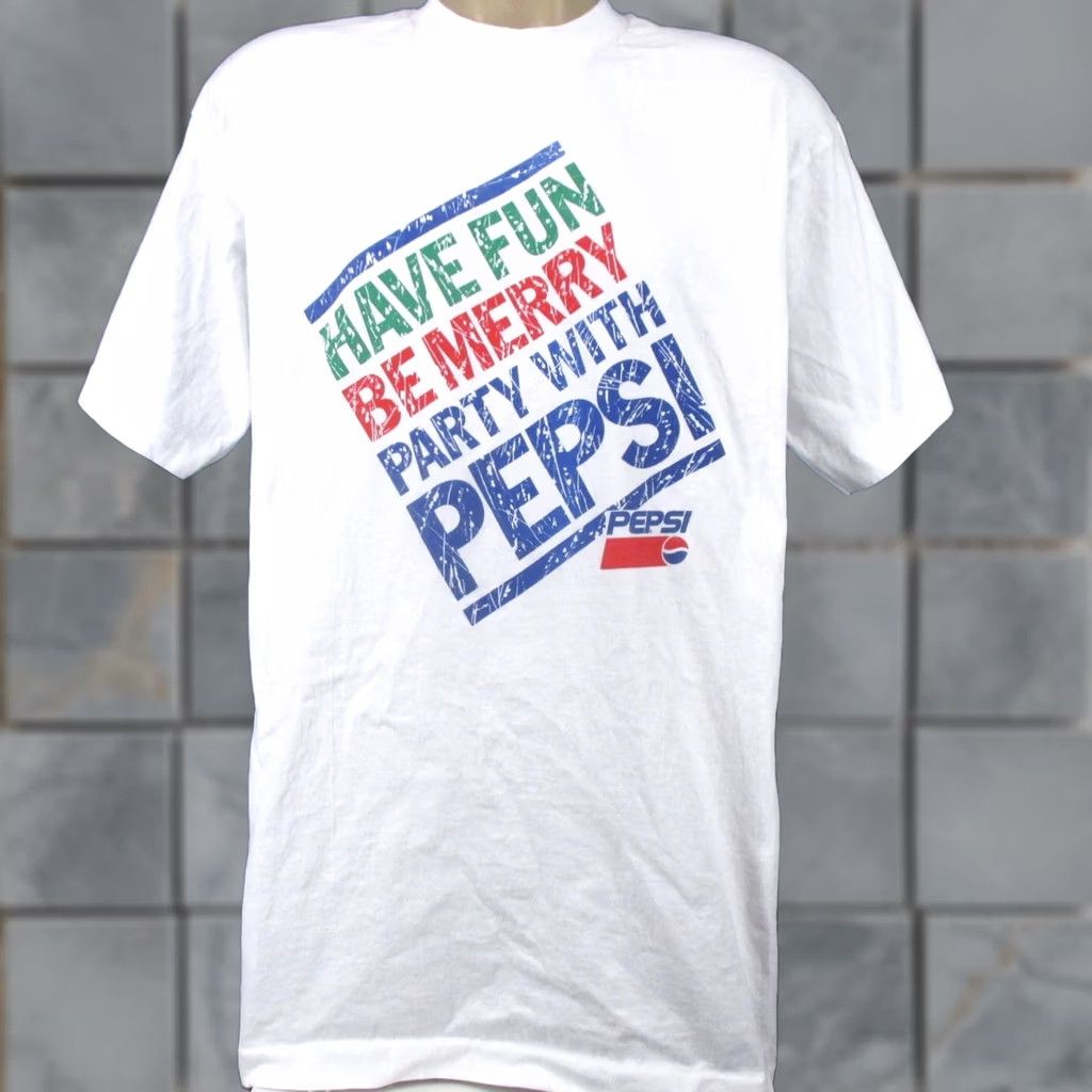 Fruit Of The Loom VINTAGE 80s PARTY WITH PEPSI HAVE FUN BE MERRY T-Shirt XL soda pop single stitch Mens Size US XL / EU 56 / 4 - 1 Thumbnail