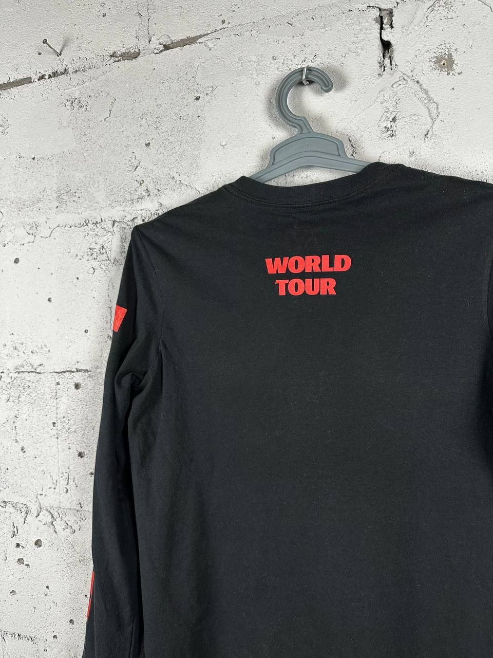 The Weeknd The Weeknd Legend World Tour XO logo long sleeve VINTAGE Size US M / EU 48-50 / 2 - 6 Thumbnail