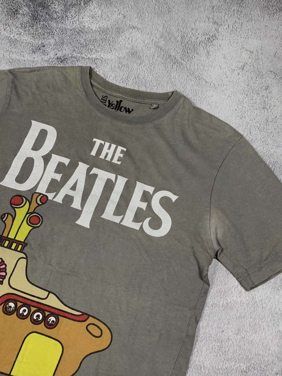 Band Tees Vintage 2012 The Beatles band tee streetwear big logo size S Size US S / EU 44-46 / 1 - 2 Thumbnail