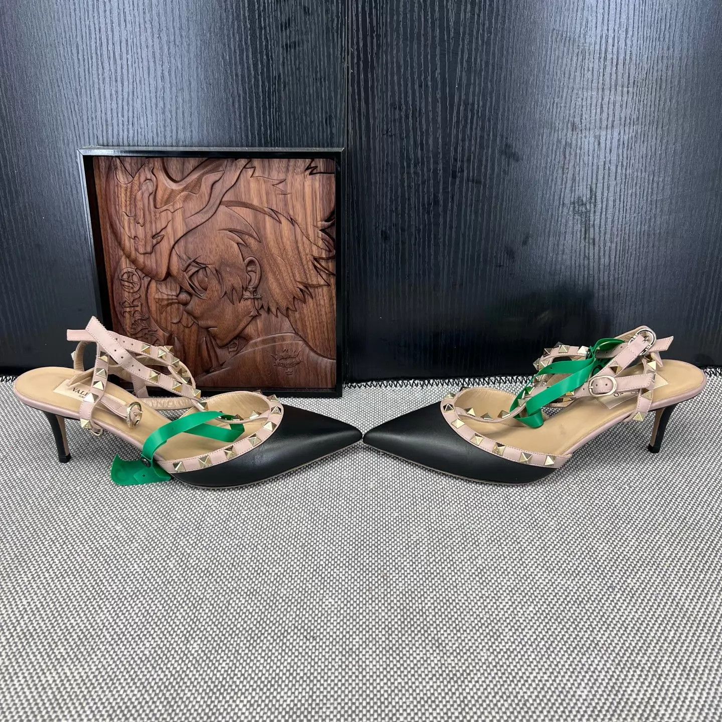 Valentino Valentino Rockstud Heels 39 Worn Once New Boxed Size US 8.5 / IT 38.5 - 2 Thumbnail