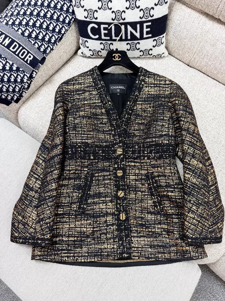 Chanel Chanel Waisted V-neck long-sleeved jacket Size XS / US 0-2 / IT 36-38 - 2 Thumbnail