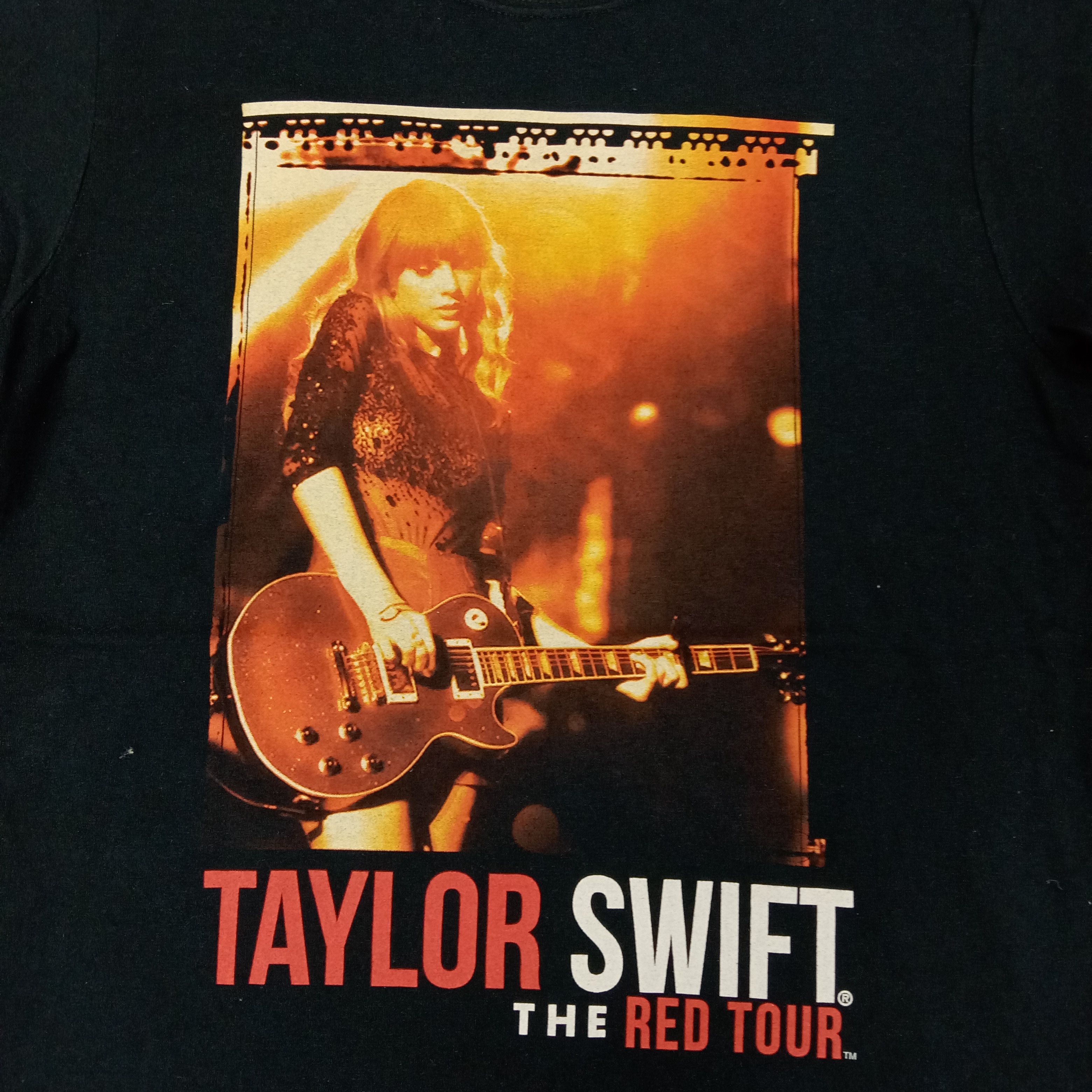 Band Tees Taylor Swift The Red Solo Singer Tour Tshirt C259N53 Size US S / EU 44-46 / 1 - 2 Thumbnail