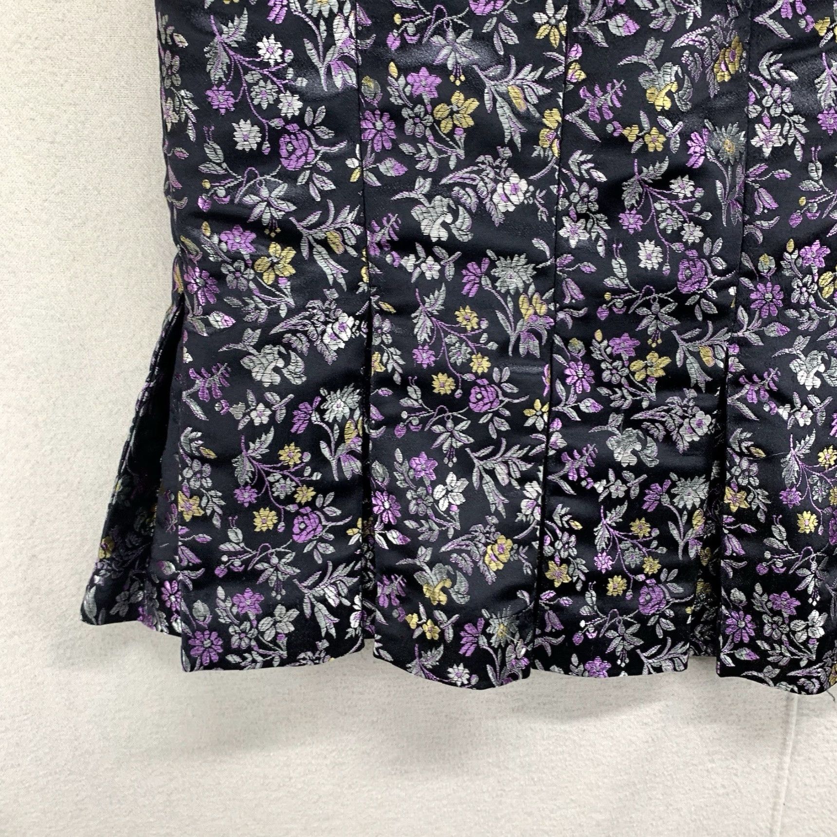 Gloverall ICE Women Skirt 14 Short Mini Purple Black All Over Floral Gothic Maleficent Zip Dry Clean Only Satin Nylon Polyester Vintage No Size 36" / US 14 / IT 50 - 5 Thumbnail