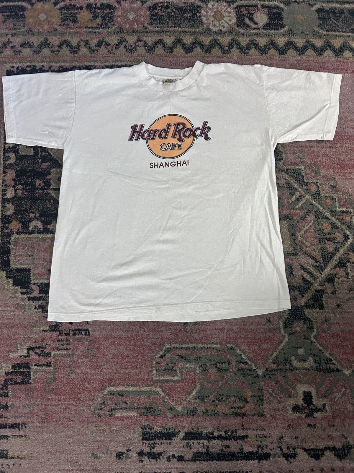 Vintage Vintage 90s Hard Rock Cafe Shanghai T Shirt Size XL Size US XL / EU 56 / 4 - 1 Thumbnail