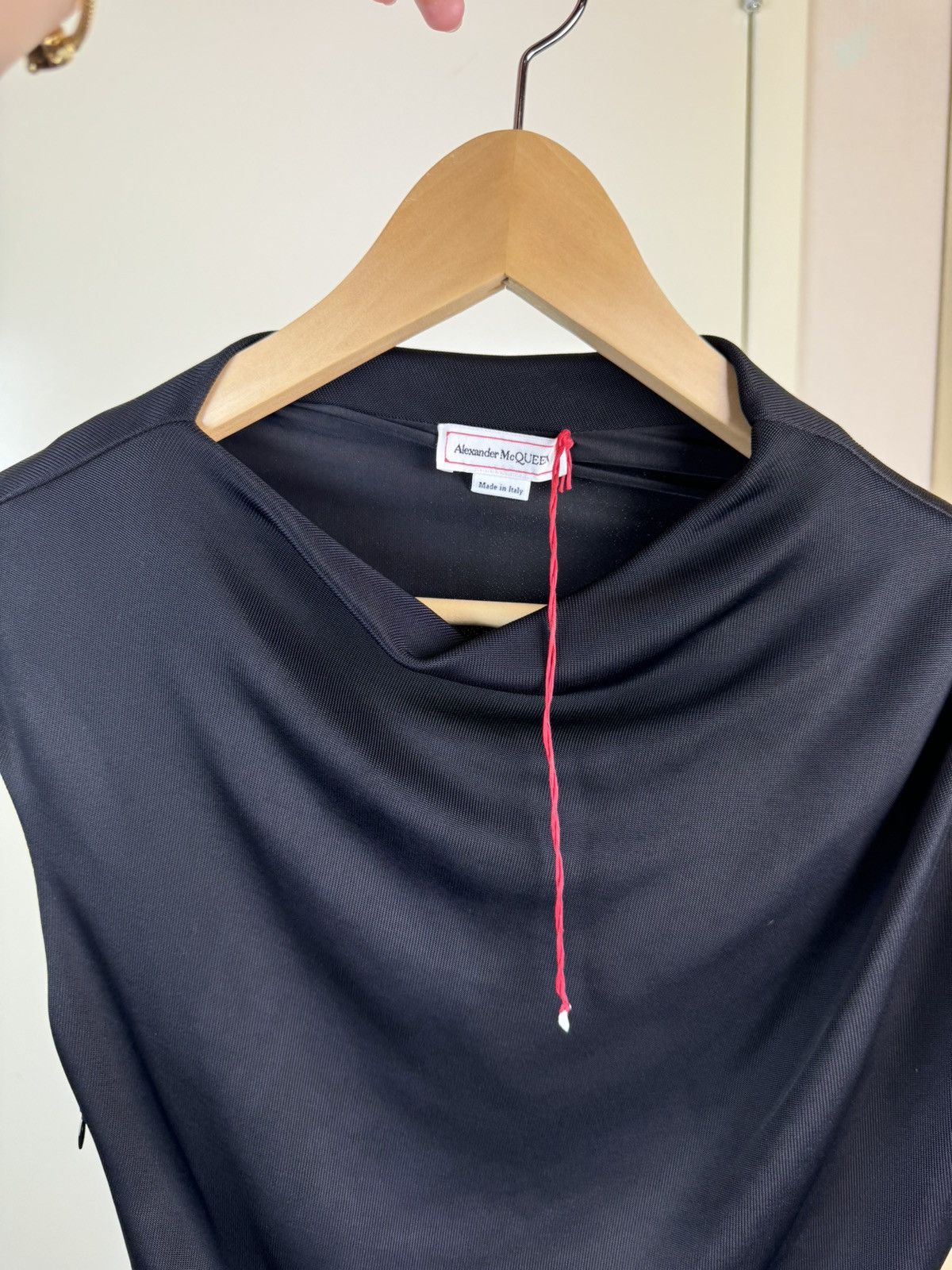 Alexander McQueen Alexander McQueen draped asymmetric sleeveless blouse top S Size S / US 4 / IT 40 - 8 Thumbnail