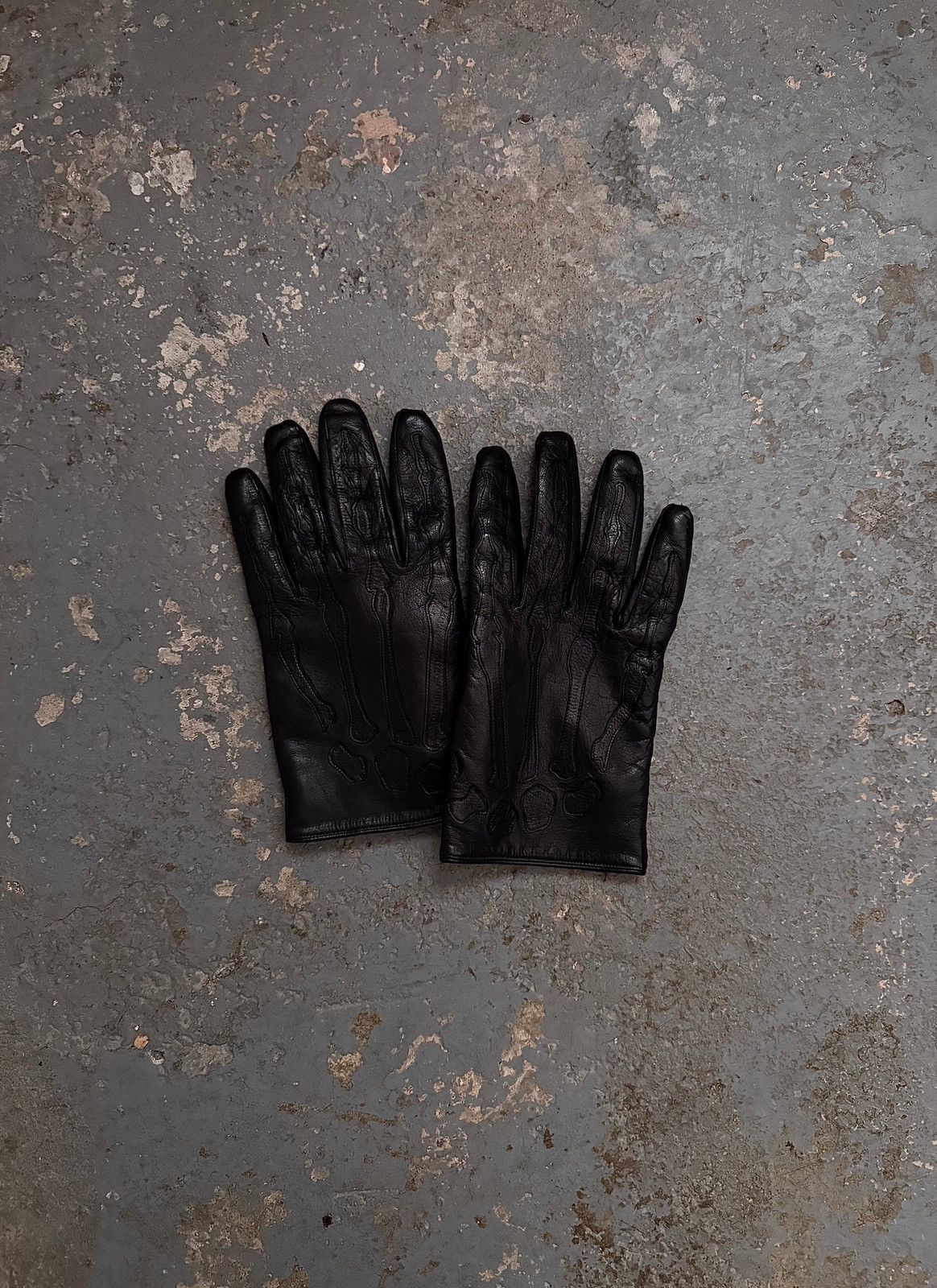 Undercover AW03 “Paper Doll” Skeleton Leather Gloves Size ONE SIZE - 1 Thumbnail