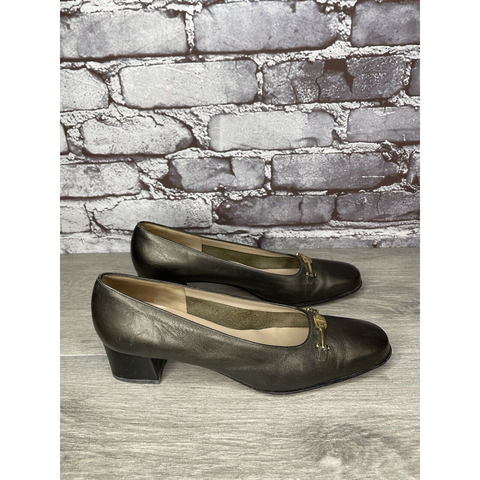 Salvatore Ferragamo Salvatore Ferragamo Brown Leather Horsebit Heeled Pump Shoes Size US 7 / IT 37 - 13 Thumbnail