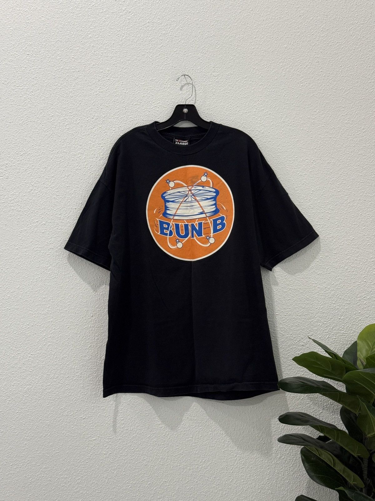 The Hundreds Bun B x The Hundreds T-shirt Signed Size XL Size US XL / EU 56 / 4 - 1 Thumbnail