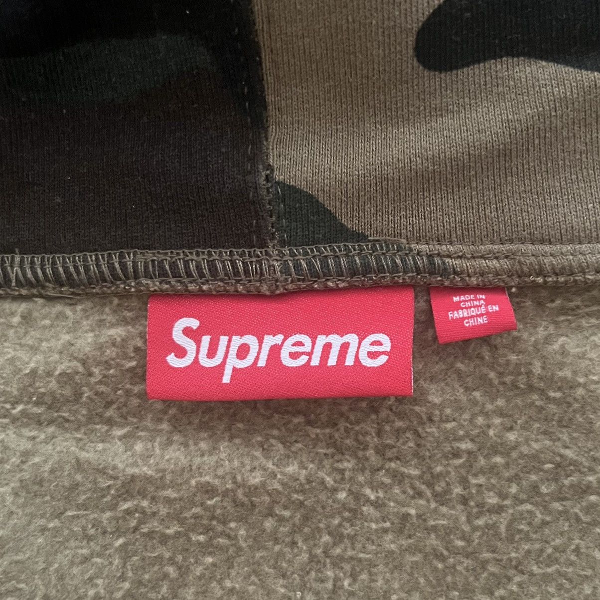 Supreme Supreme Camo Big Logo Zip Up Size US L / EU 52-54 / 3 - 4 Thumbnail