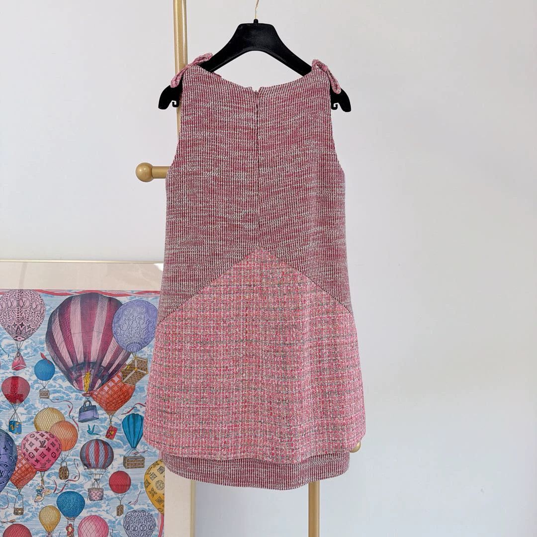 Chanel Chanel women's pink sequin dress 36 Size XS / US 0-2 / IT 36-38 - 2 Thumbnail
