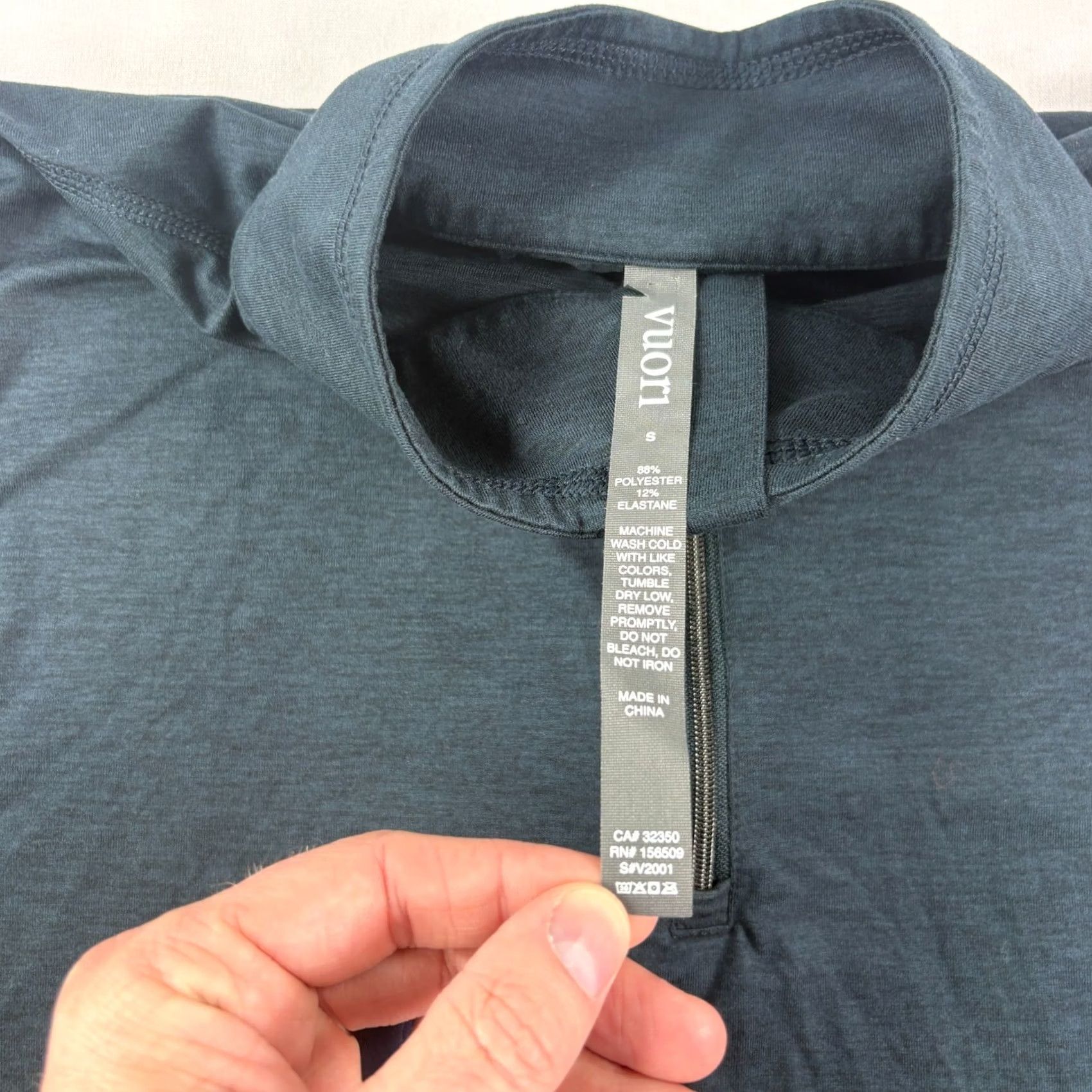 Vuori Vuori Shirt Mens Small Blue Ease Performance 1/2 Zip Pullover Golf Stretch Size US S / EU 44-46 / 1 - 3 Thumbnail