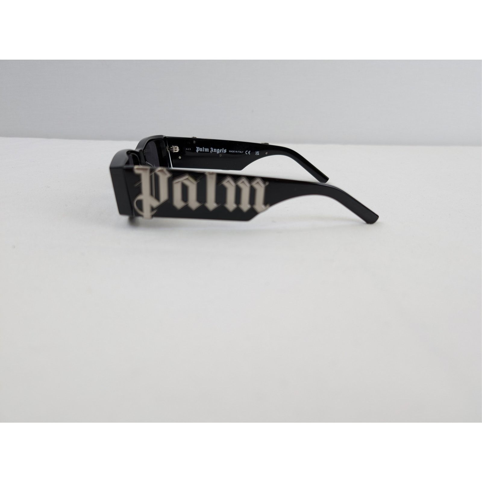 Palm Angels o1rshd1 Q:2 / Size: OS / Sunglasses Dark Havana in Black Size ONE SIZE - 4 Thumbnail