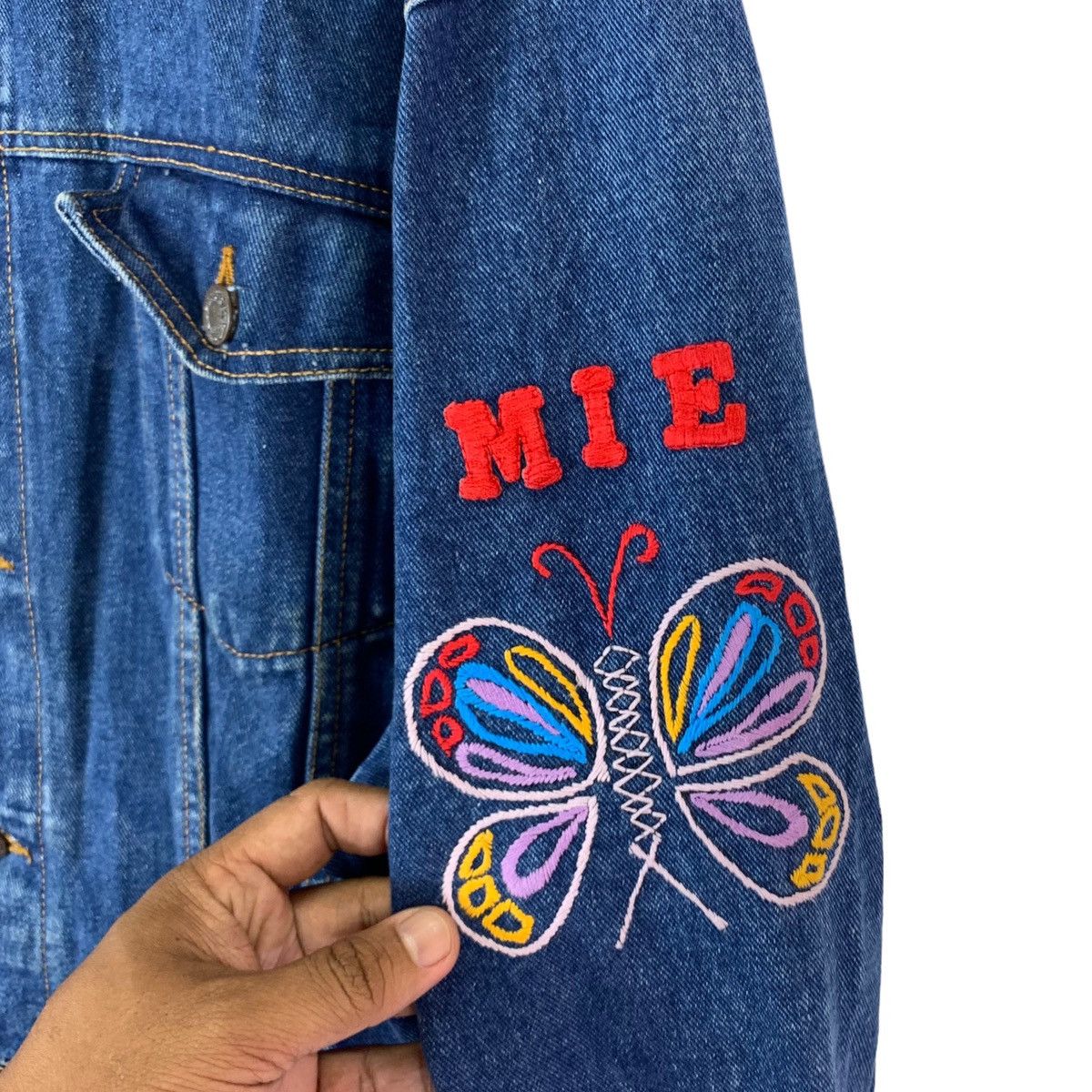 Other VINTAGE PARFECTION BUTTERFLY EMBROIDERY DEMIN JACKET Size US M / EU 48-50 / 2 - 7 Thumbnail