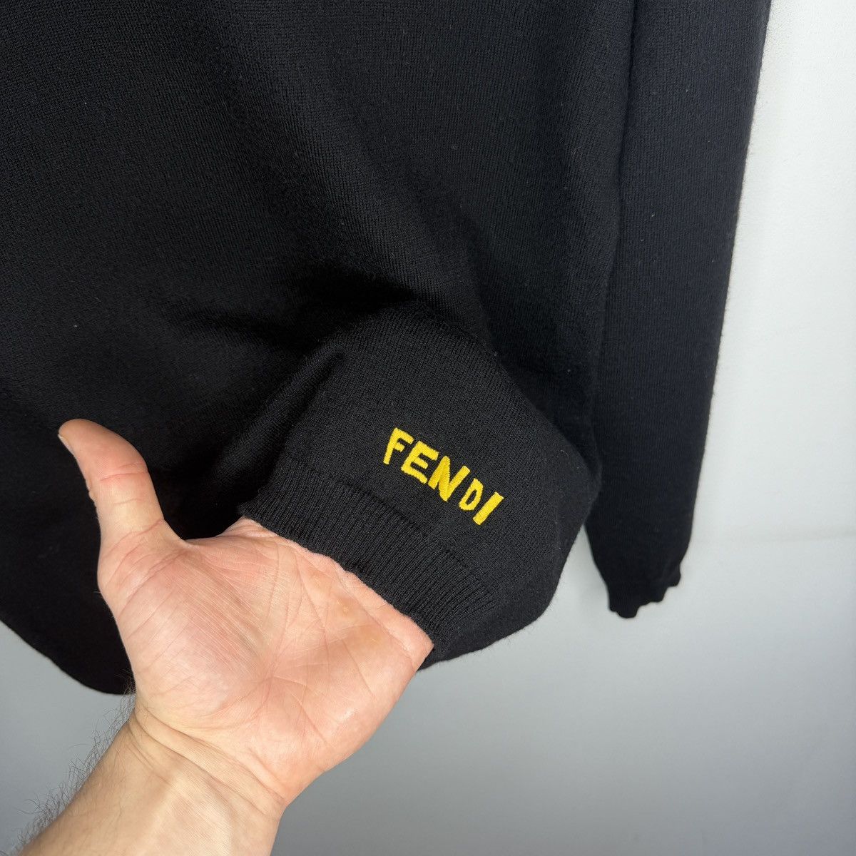 Fendi Fendi Eyes Sweater Black Wool Size US M / EU 48-50 / 2 - 7 Thumbnail