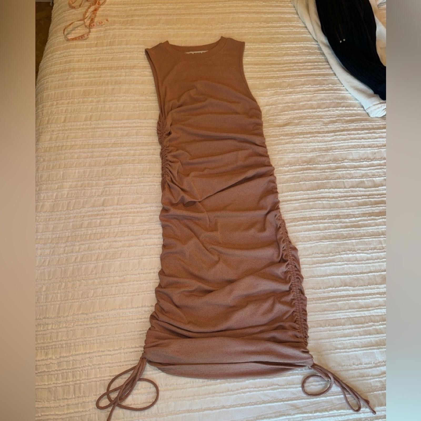Other Ruched bodycon Sleeveless small ruched sides dress cinch Size S / US 4 / IT 40 - 2 Thumbnail
