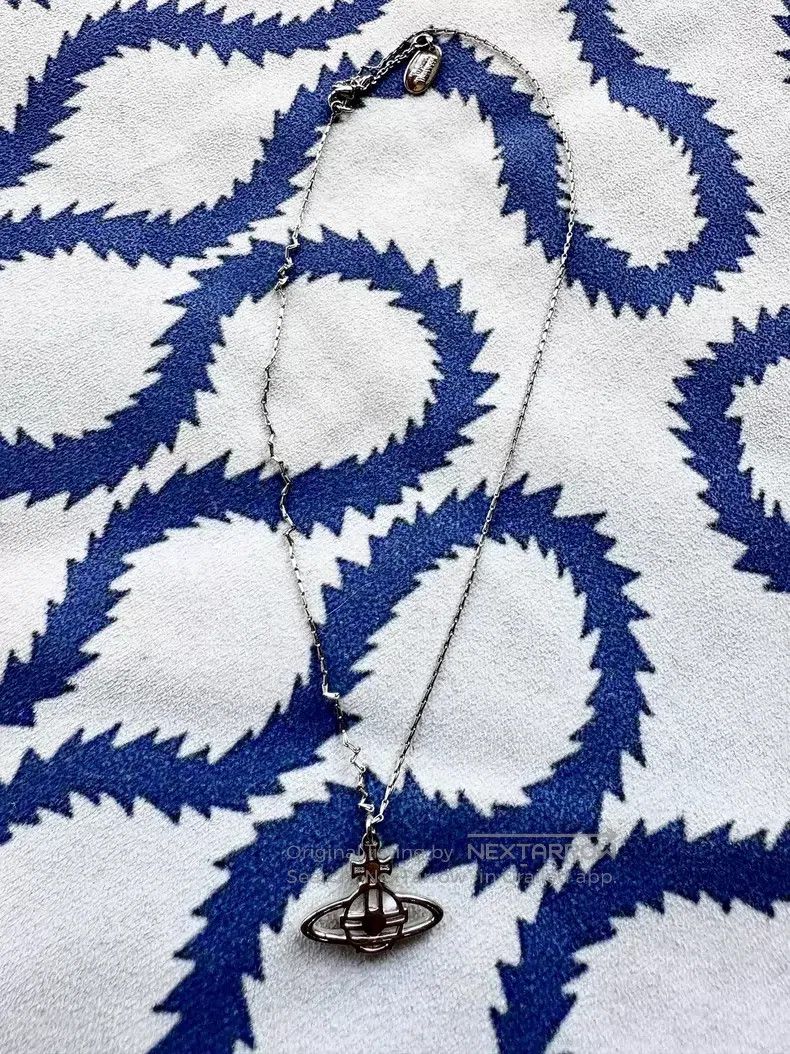 Vivienne Westwood Vivienne Westwood White Mother-of-Pearl Saturn Necklace Size ONE SIZE - 6 Thumbnail