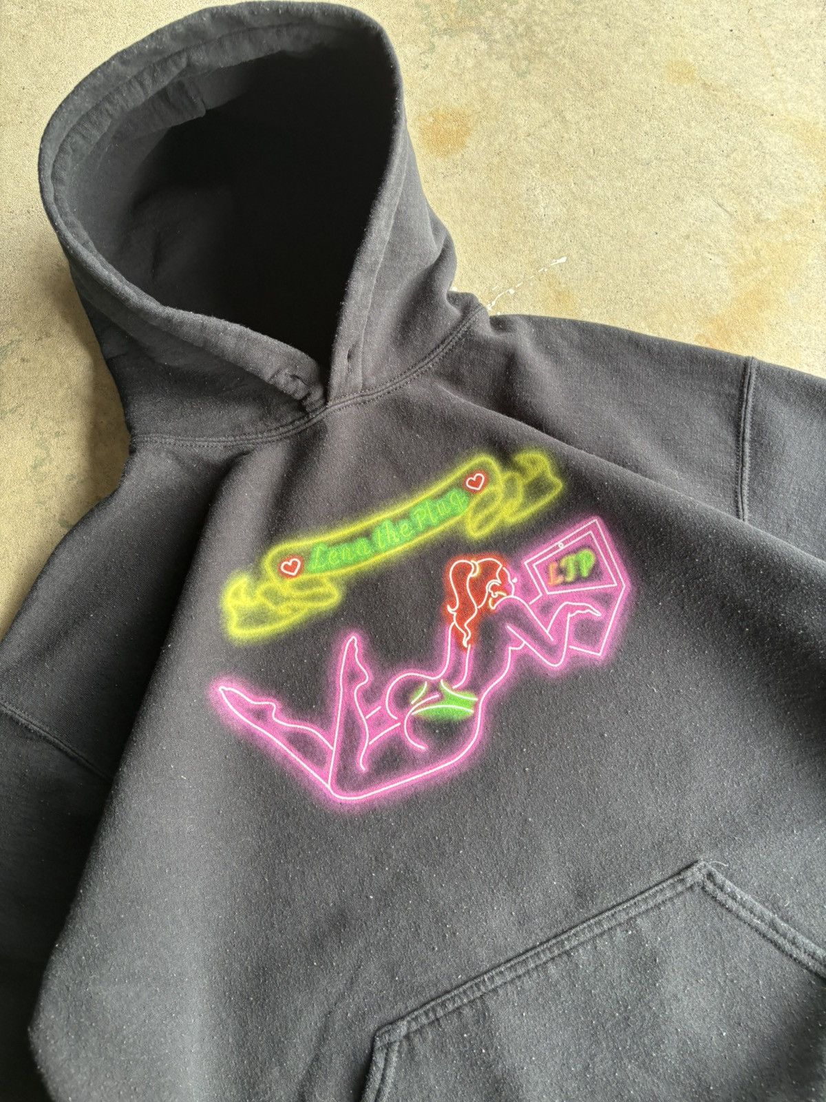 Other Vintage Lena The Plug Neon XXX Boxy Faded Black Grail Hoodie Size US L / EU 52-54 / 3 - 3 Thumbnail