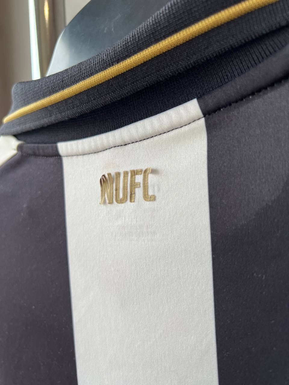Puma 2016/17 NEWCASTLE UNITED HOME SOCCER JERSEY FOOTBALL SHIRT L Size US S / EU 44-46 / 1 - 19 Thumbnail