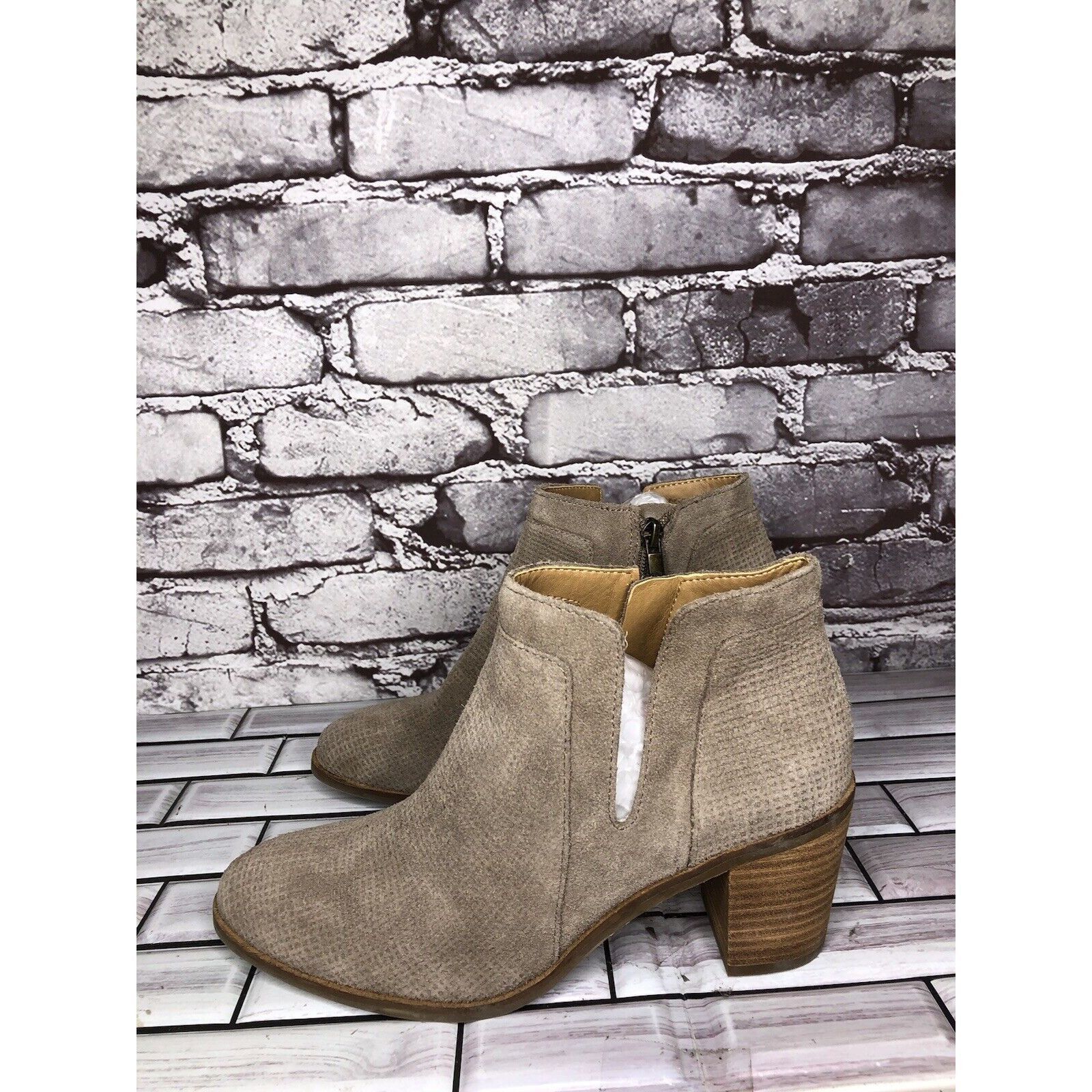 Lucky Brand Lucky Brand Ponic Taupe Tan Suede Cutout Block Heel Booties Size US 7.5 / IT 37.5 - 20 Thumbnail