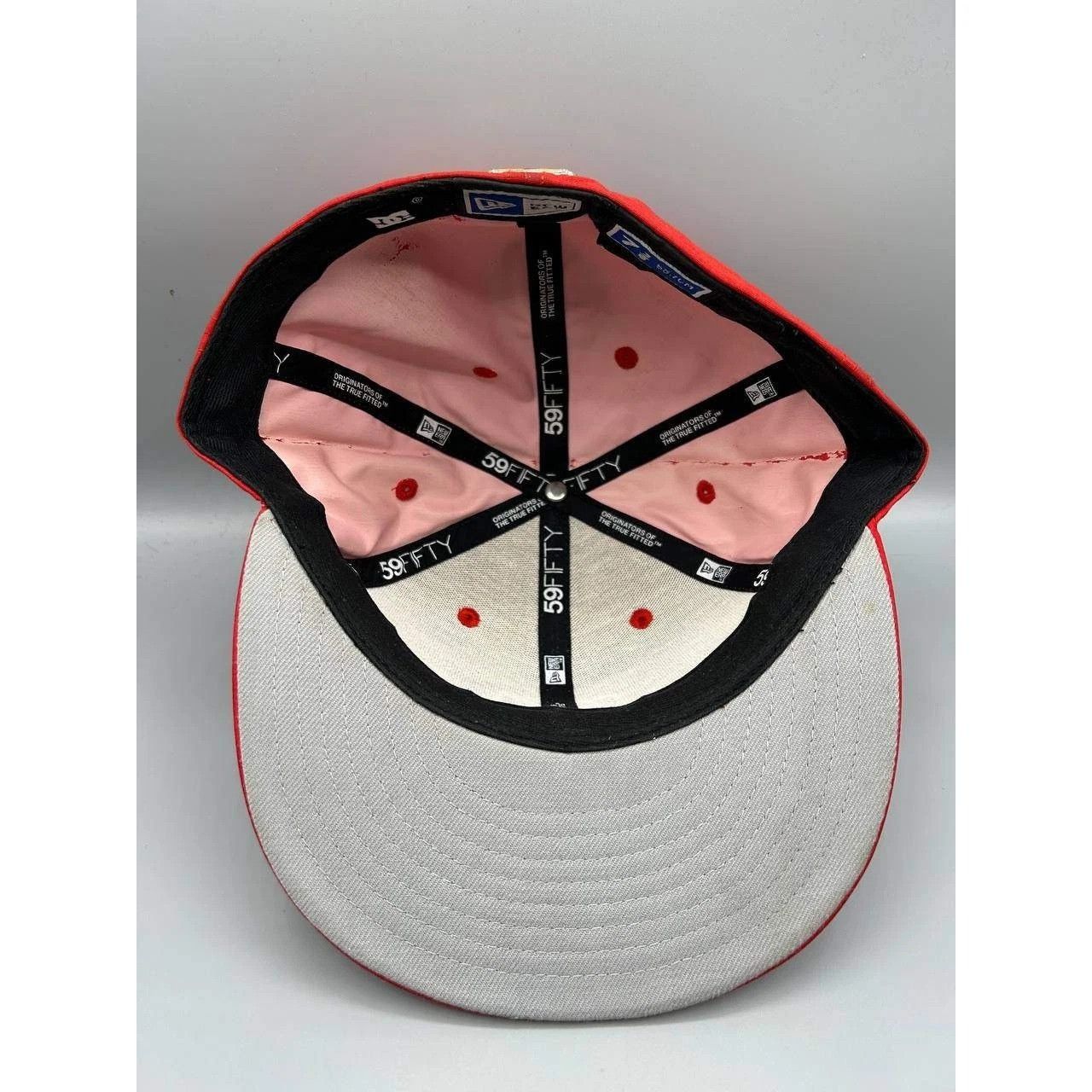 New Era DC Shoes Hat Men 7 3/8 Red Embroidered Fitted Cap Size ONE SIZE - 2 Thumbnail