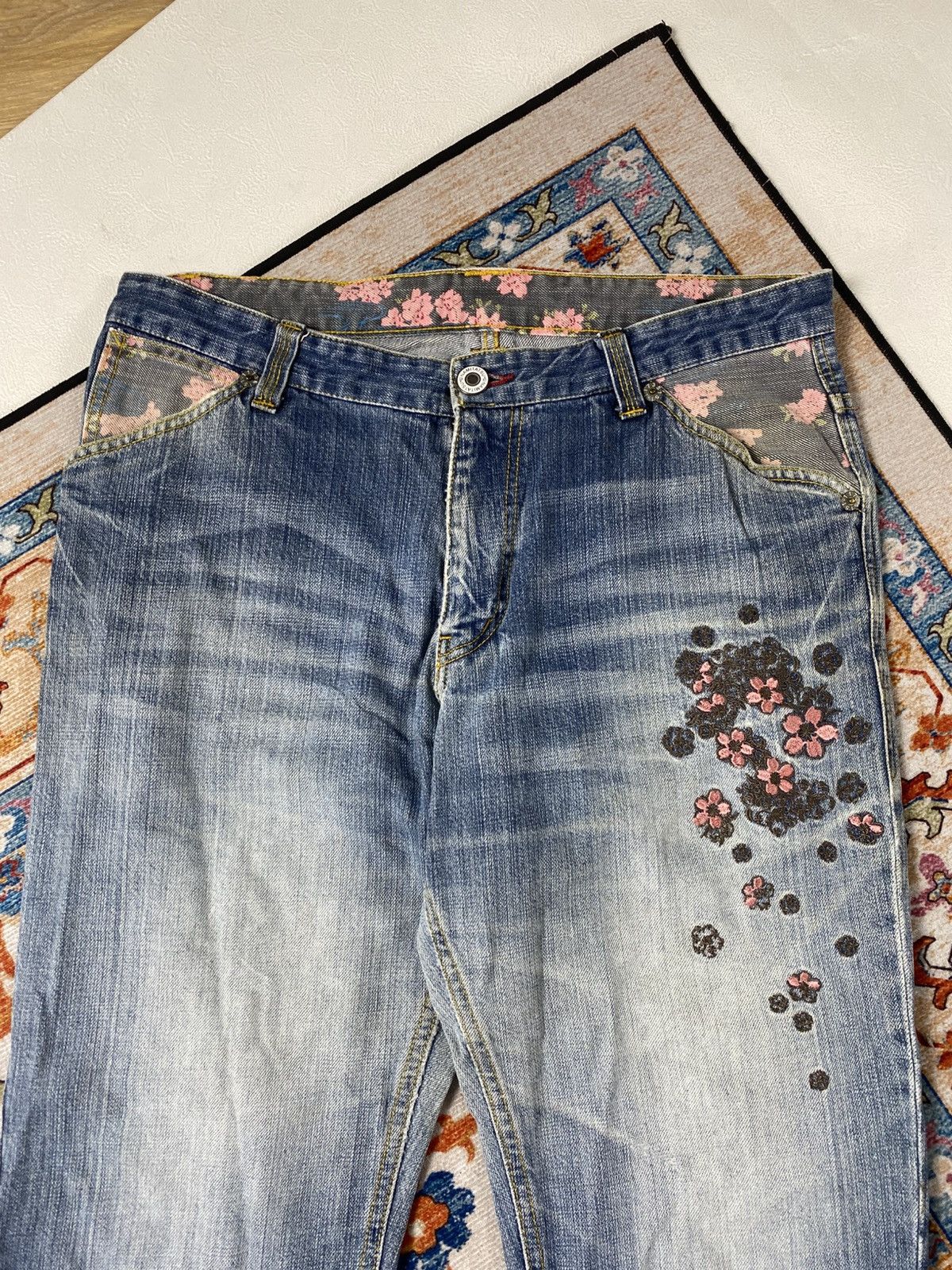 Karakuri Tamashii Flowers Distressed jeans pants Size US 35 - 3 Thumbnail