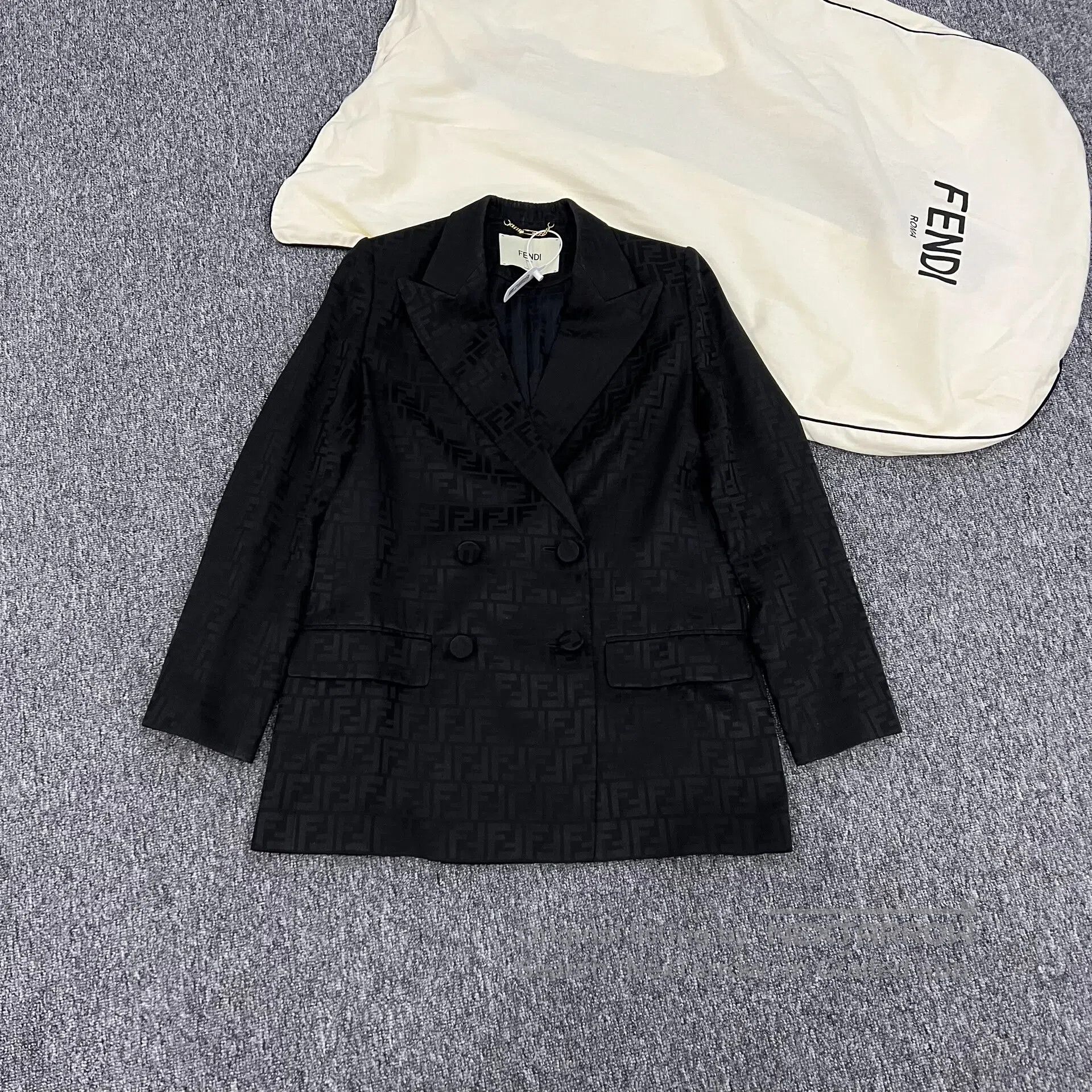 Fendi FENDI size 42 Silk cocoon fabric; suit jacket| Size L / US 10 / IT 46 - 1 Thumbnail