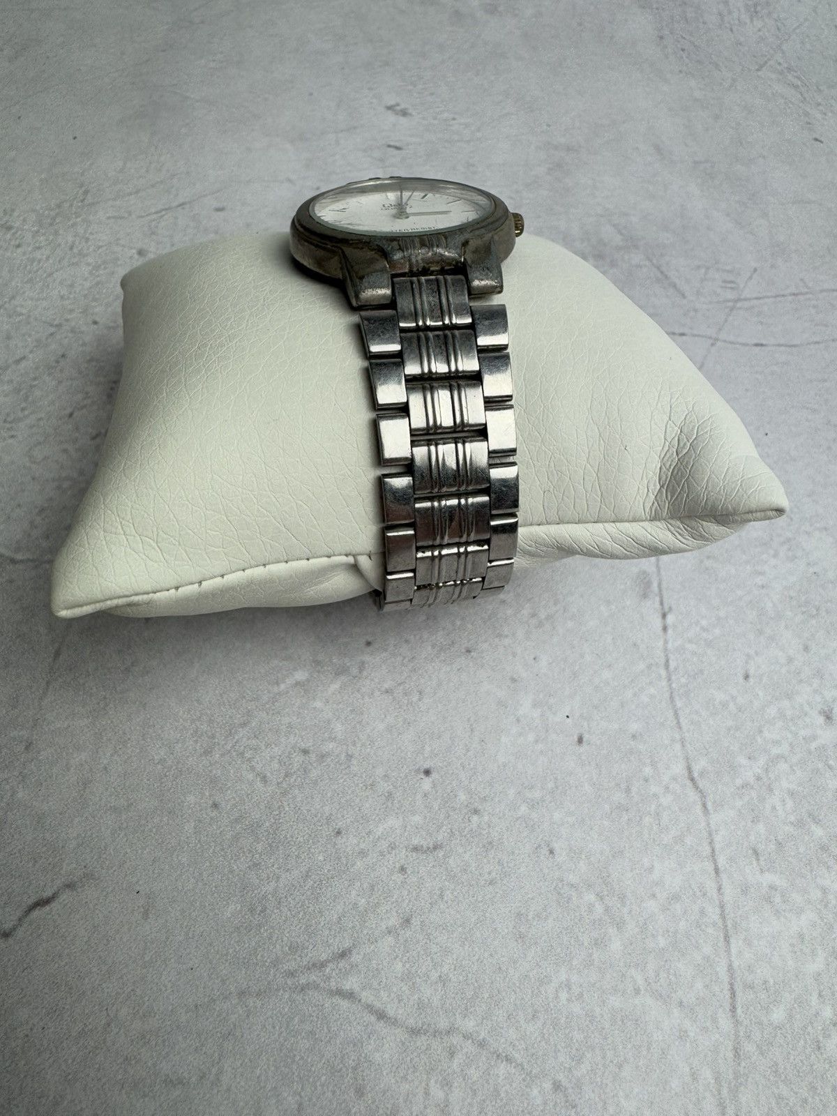Japanese Brand Q&Q Japanese Style Watch Vintage Size ONE SIZE - 2 Thumbnail