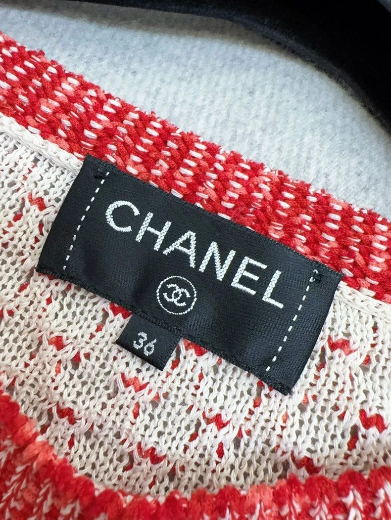 Chanel Chanel White background red and white crochet knitted slee Size XS / US 0-2 / IT 36-38 - 7 Thumbnail