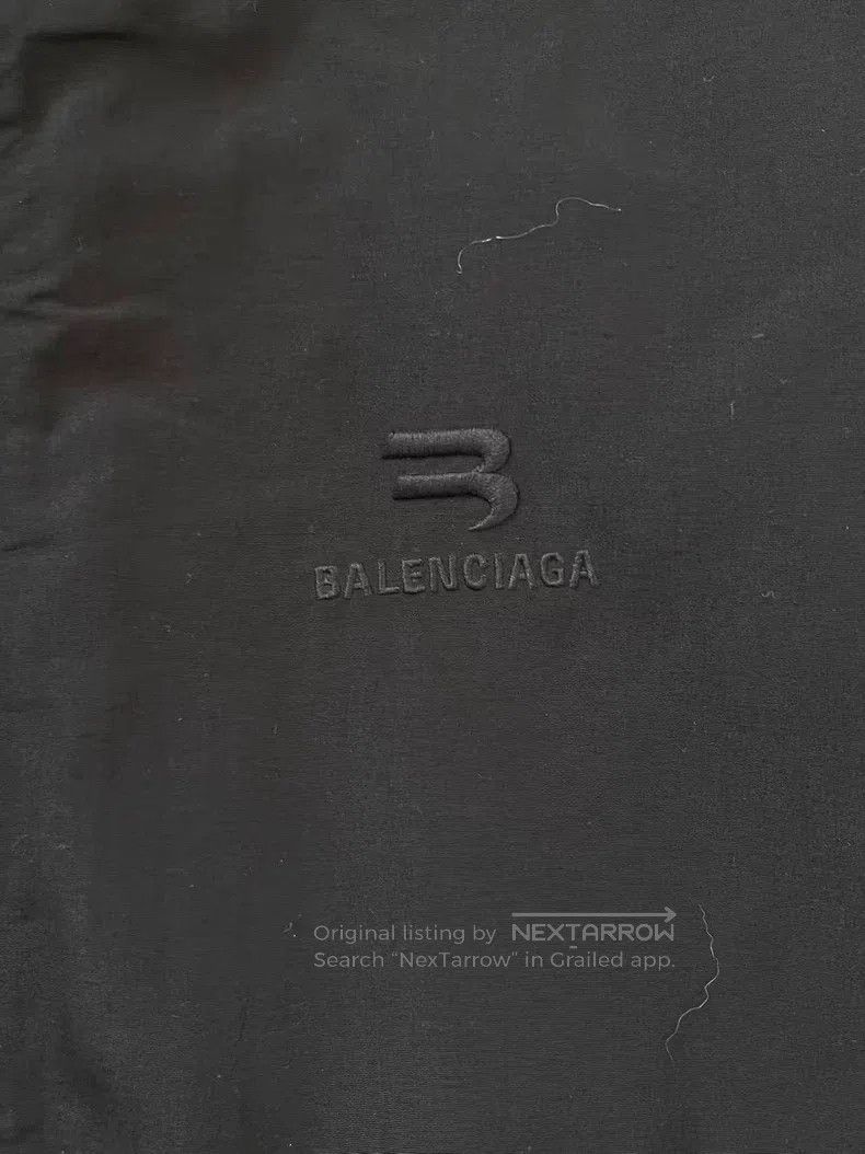 Balenciaga Balenciaga Embroidered Logo Short Sleeve Zipper Jacket Size L / US 10 / IT 46 - 3 Thumbnail