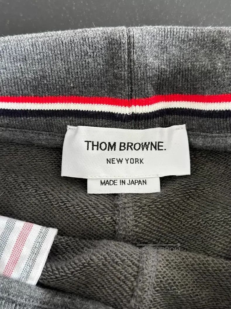Thom Browne Thom Browne size 3 Dark gray knitted sweatpants Size US 30 / EU 46 - 3 Thumbnail