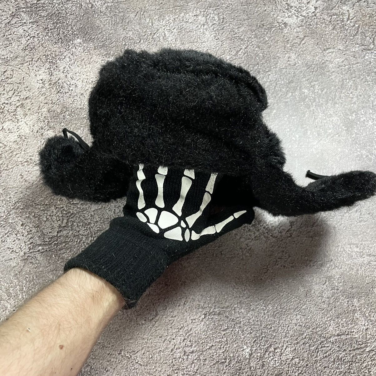 Vintage Vintage 90s Mohair Skeleton Hand Beanie Faux Fur Black OS Size ONE SIZE - 1 Thumbnail