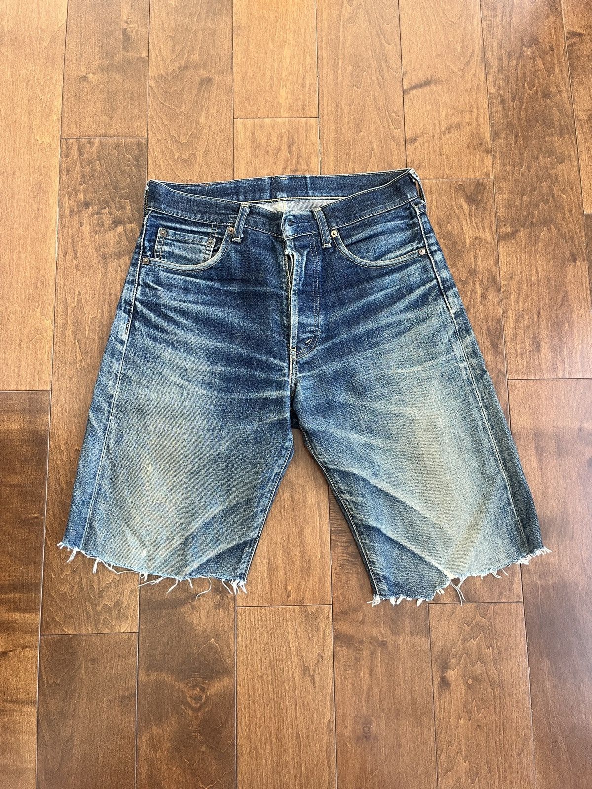 Levi's RAW CUT JEAN SHORT Size US 31 - 1 Thumbnail