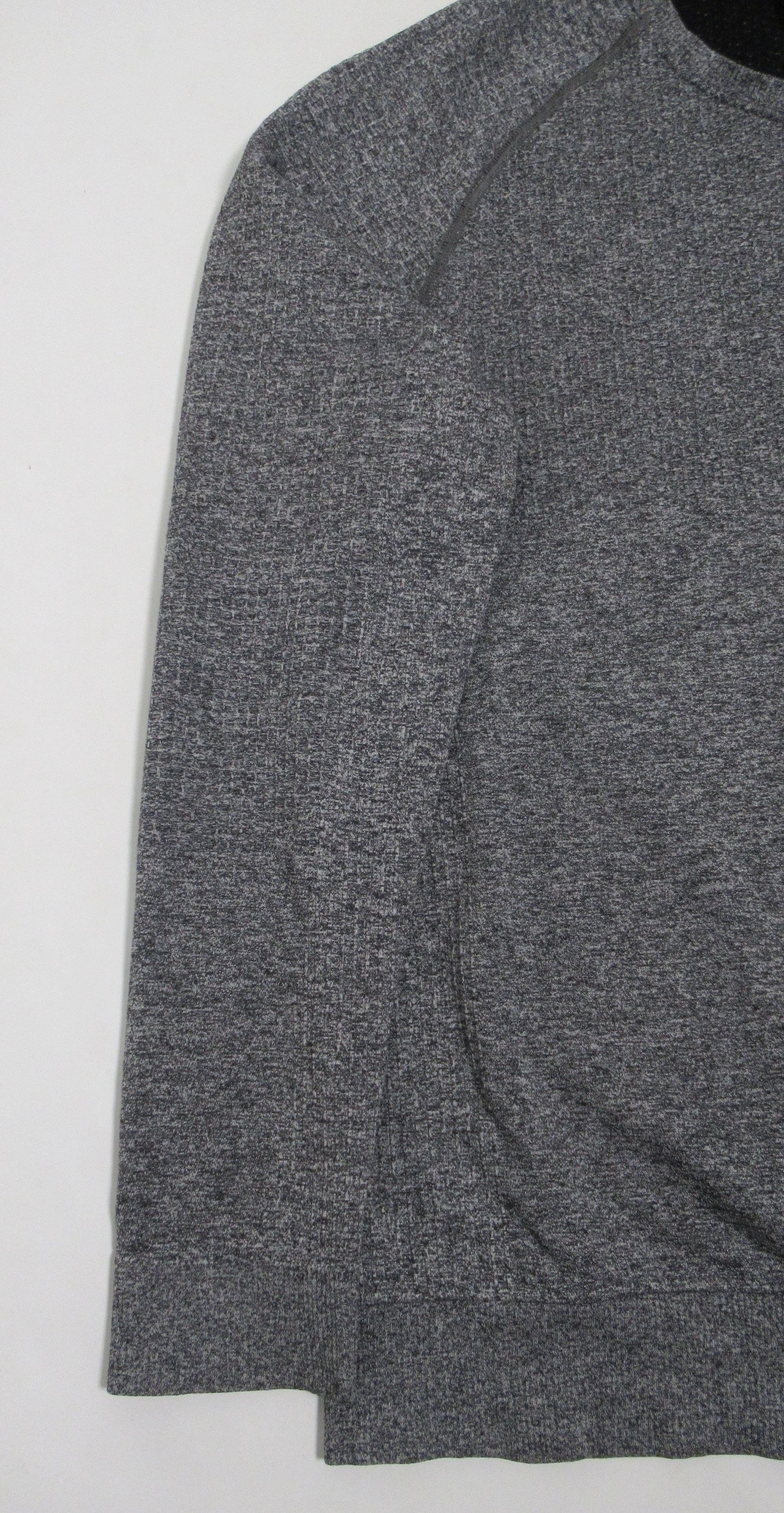 Lululemon Lululemon Men's Engineered Warmth Long Sleeve Crew Size US XL / EU 56 / 4 - 4 Thumbnail