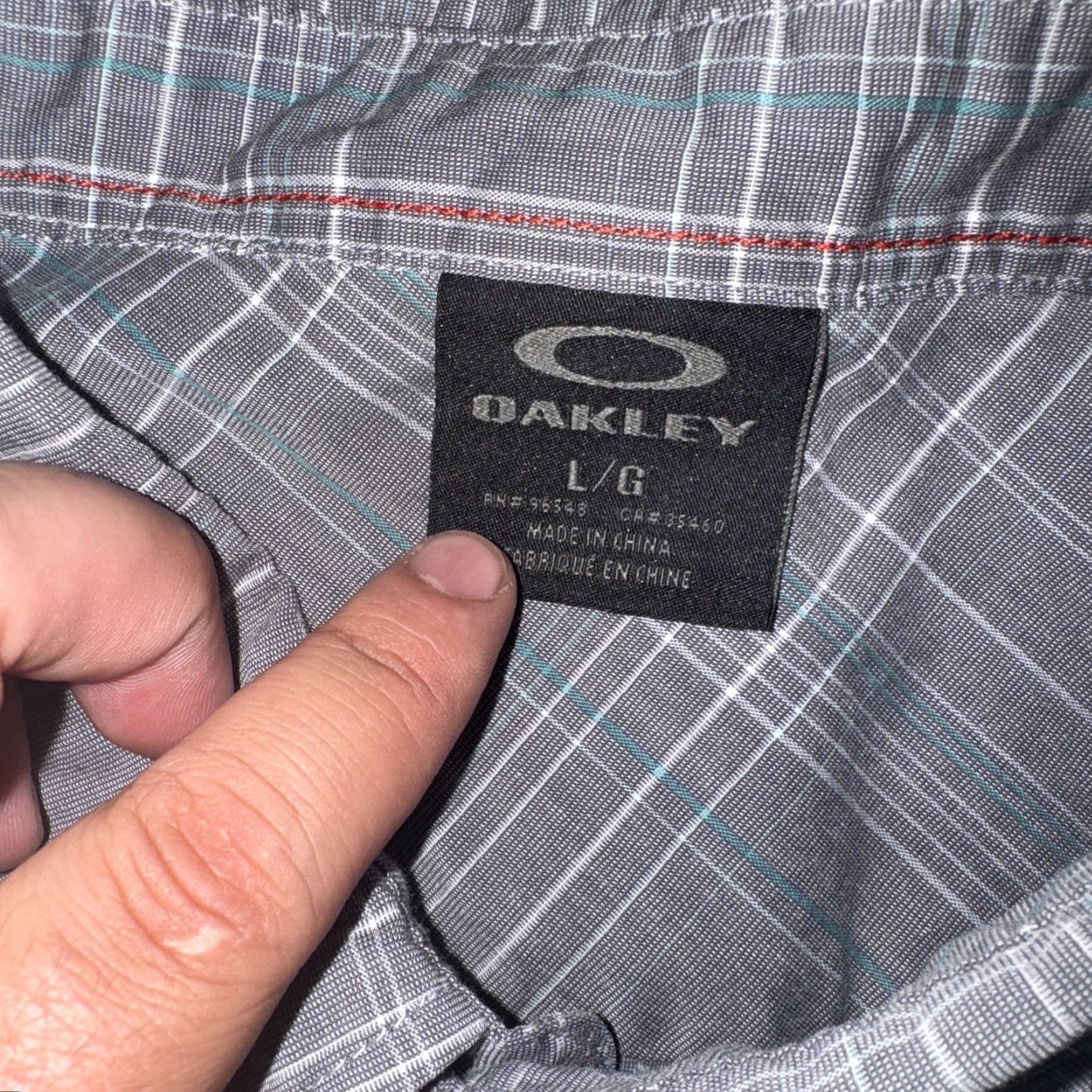 Oakley VINTAGE Oakley Long Sleeve Dress Shirt Plaid Gray Large 22x29 Mens Shirt L Gray Plaid Oakley Button-Up Size 42R - 5 Thumbnail