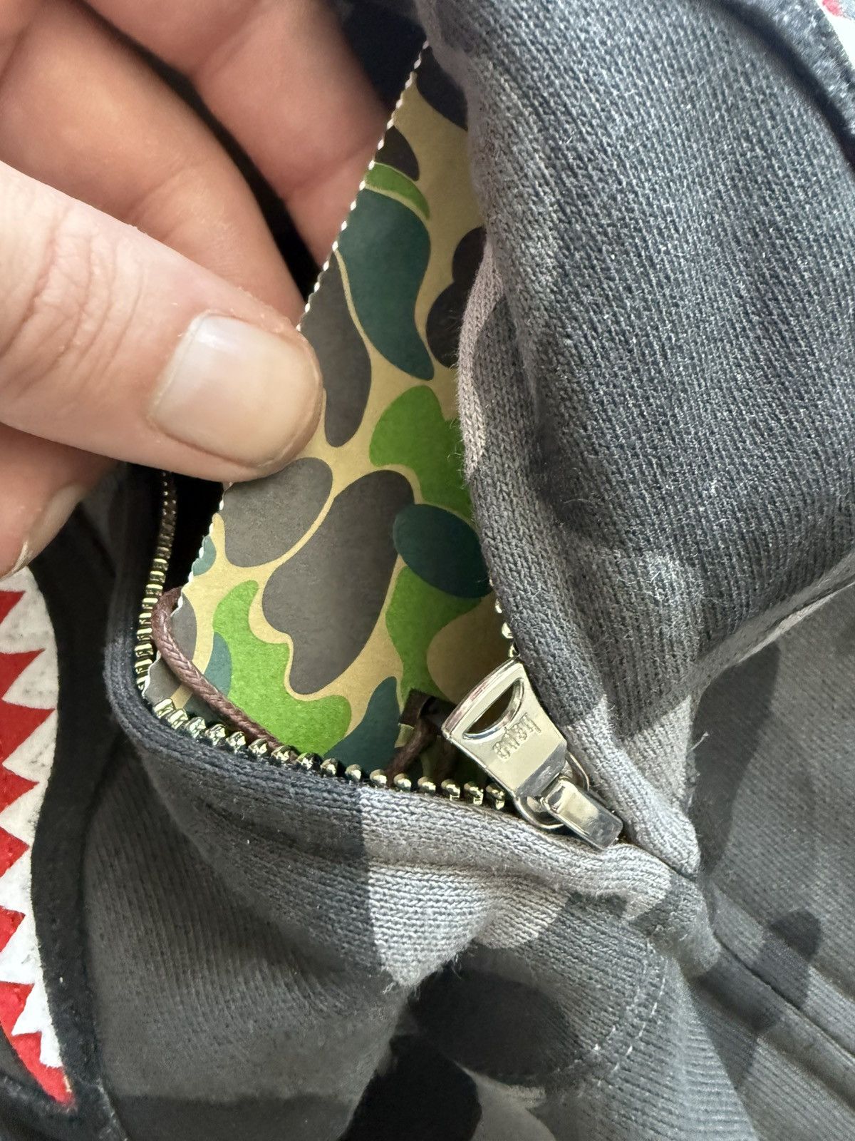 Bape Bape Black Camo Shark Full Zip Size US XL / EU 56 / 4 - 7 Thumbnail