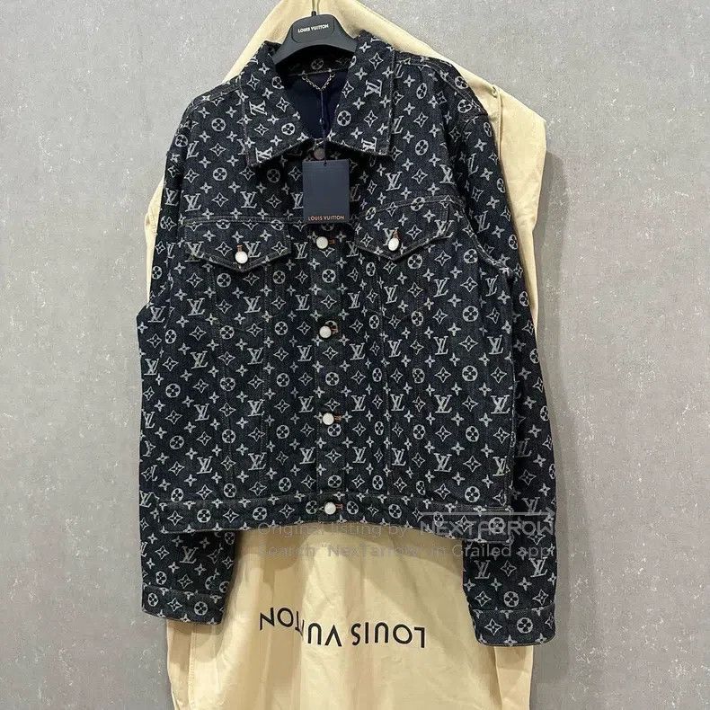 Louis Vuitton Louis Vuitton Full logo pearl button denim jacket Size US L / EU 52-54 / 3 - 3 Thumbnail