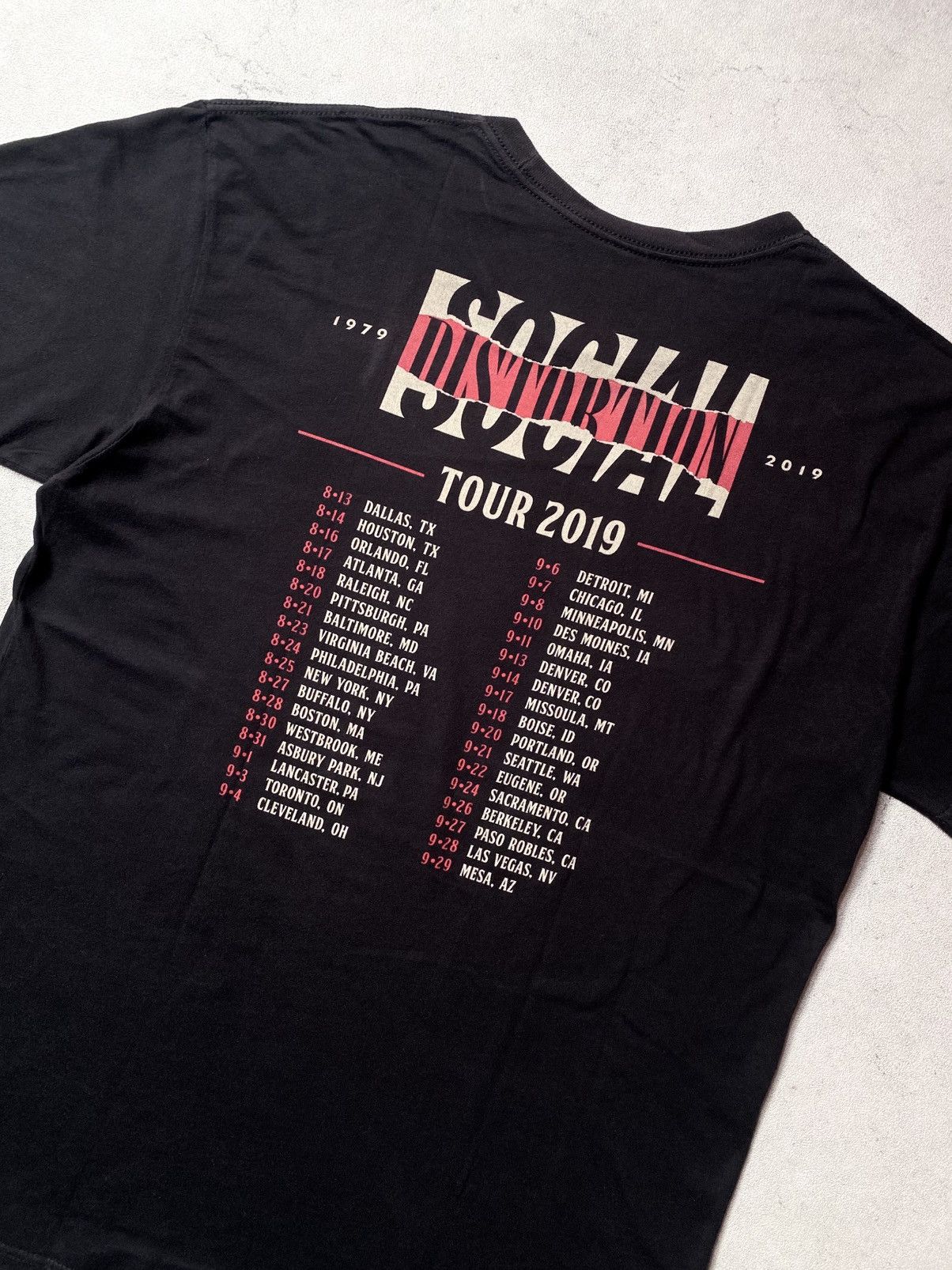 Band Tees Vintage SOCIAL DISTORTION 40th Anniv Tour 2019 Tshirt Size US L / EU 52-54 / 3 - 5 Thumbnail