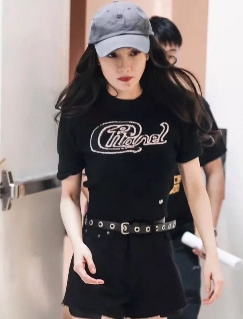 Chanel Chanel Black logo embroidered tweed round-neck short-sleeve Size XS / US 0-2 / IT 36-38 - 9 Thumbnail