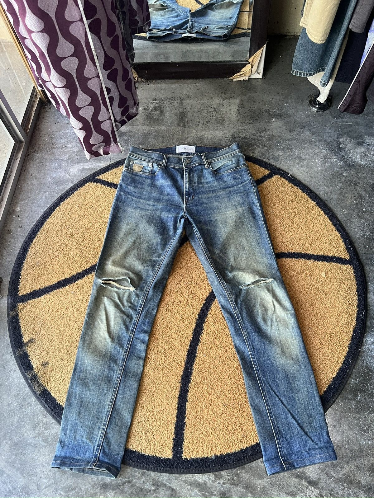 April 77 🔥April 77 Distressed Denim Size US 31 - 2 Thumbnail