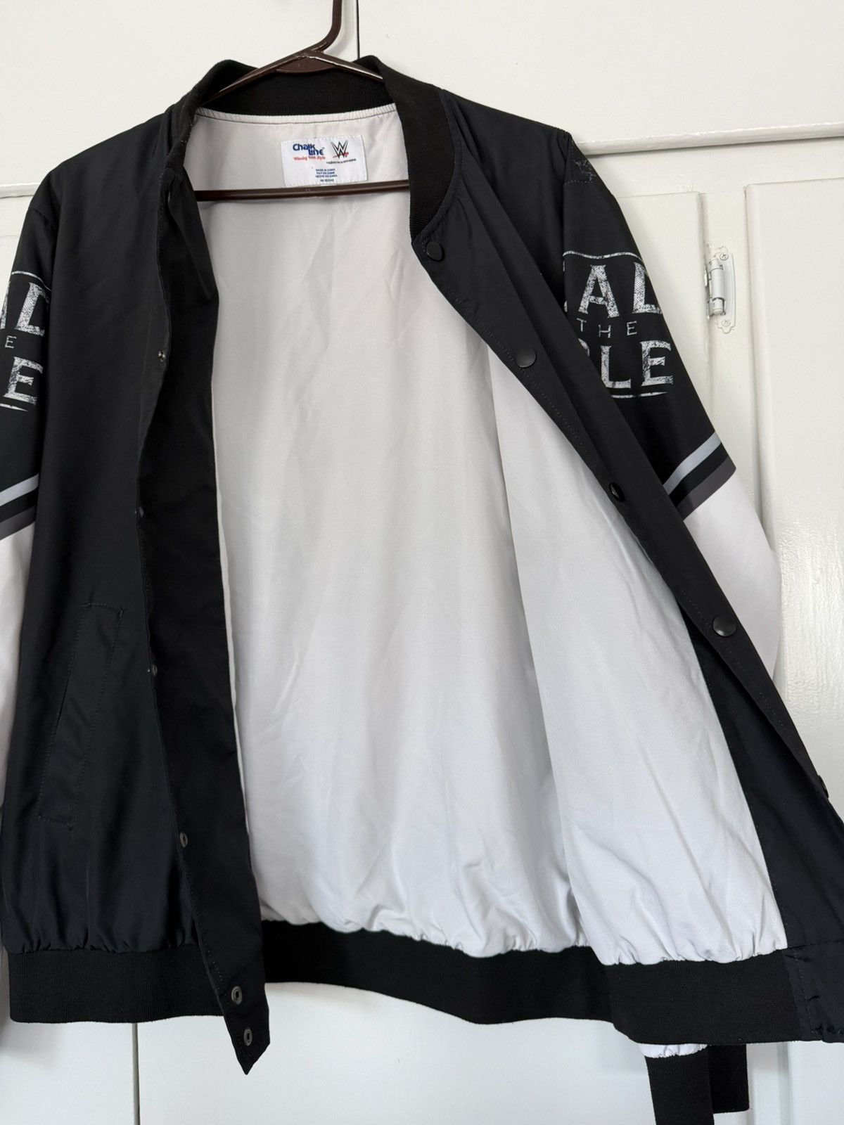 Chalk Line CHALK LINE WWE ROMAN REIGNS HEAD OF THE TABLE JACKET WRESTLE Size US L / EU 52-54 / 3 - 7 Thumbnail