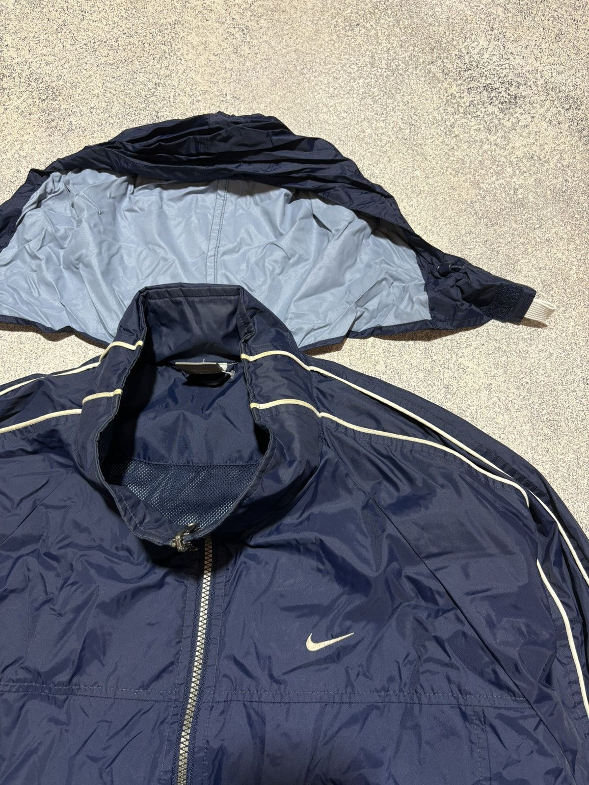 Nike × Vintage Vintage Nike Windbreaker Light Jacket Size L Blue Size US L / EU 52-54 / 3 - 3 Thumbnail