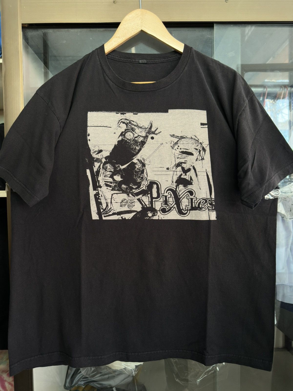 Band Tees Pixies Band T Shirt Size US XL / EU 56 / 4 - 2 Thumbnail