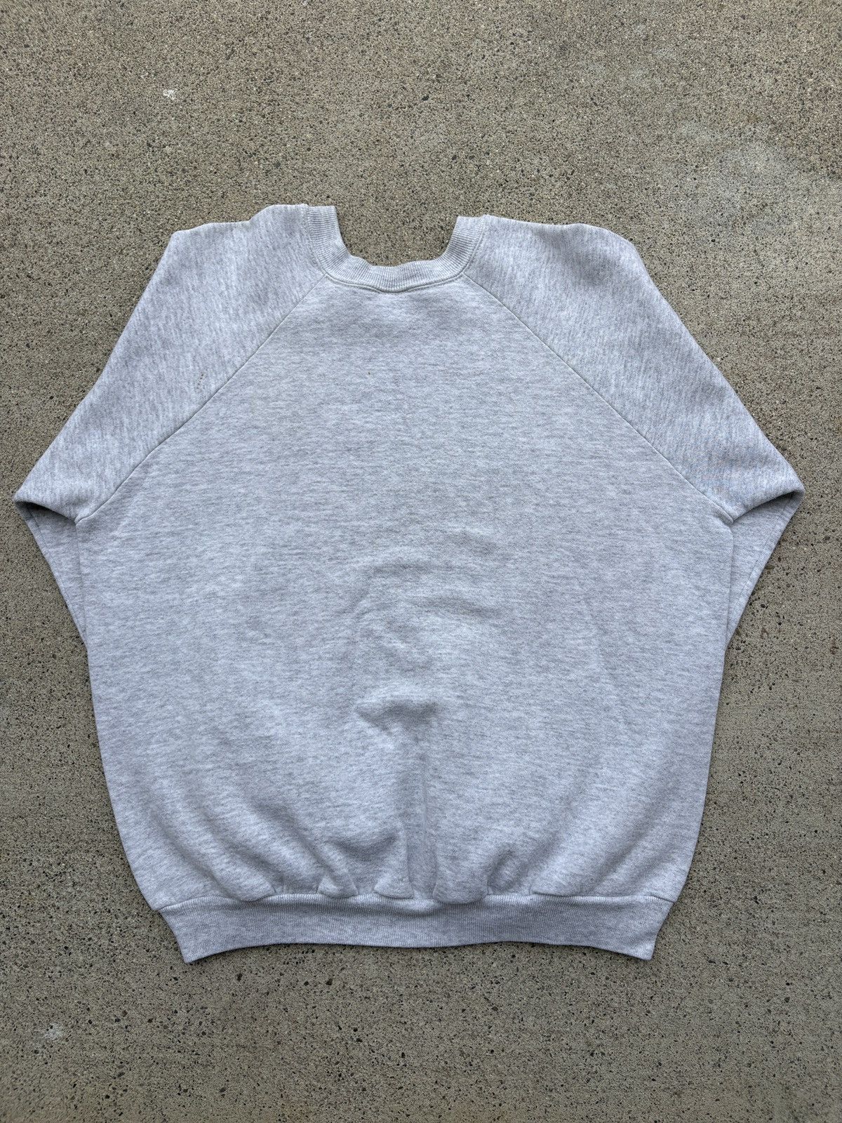 Jerzees × Vintage Vintage 1990 JERZEES Cougar On A Tree Grey Sweater Size XL Size US XL / EU 56 / 4 - 2 Thumbnail