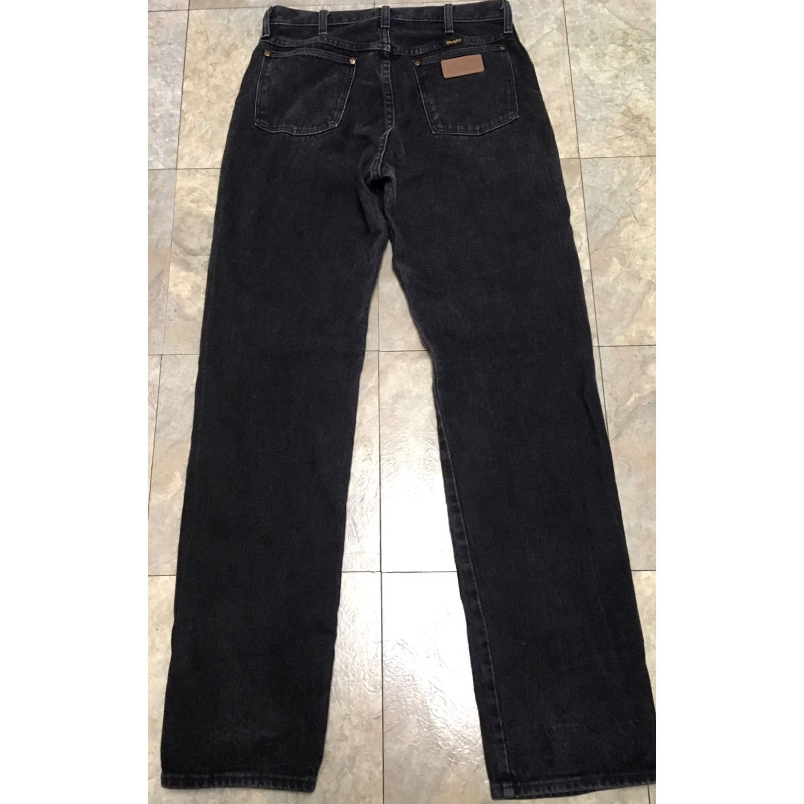 Wrangler VINTAGE Wrangler Jeans High Waist Made In USA Black/Faded Black Sz 13 X 34 32" Waist Womens Jeans Straight Leg USA 1980s 90s Size 34" / US 12 / IT 48 - 6 Thumbnail