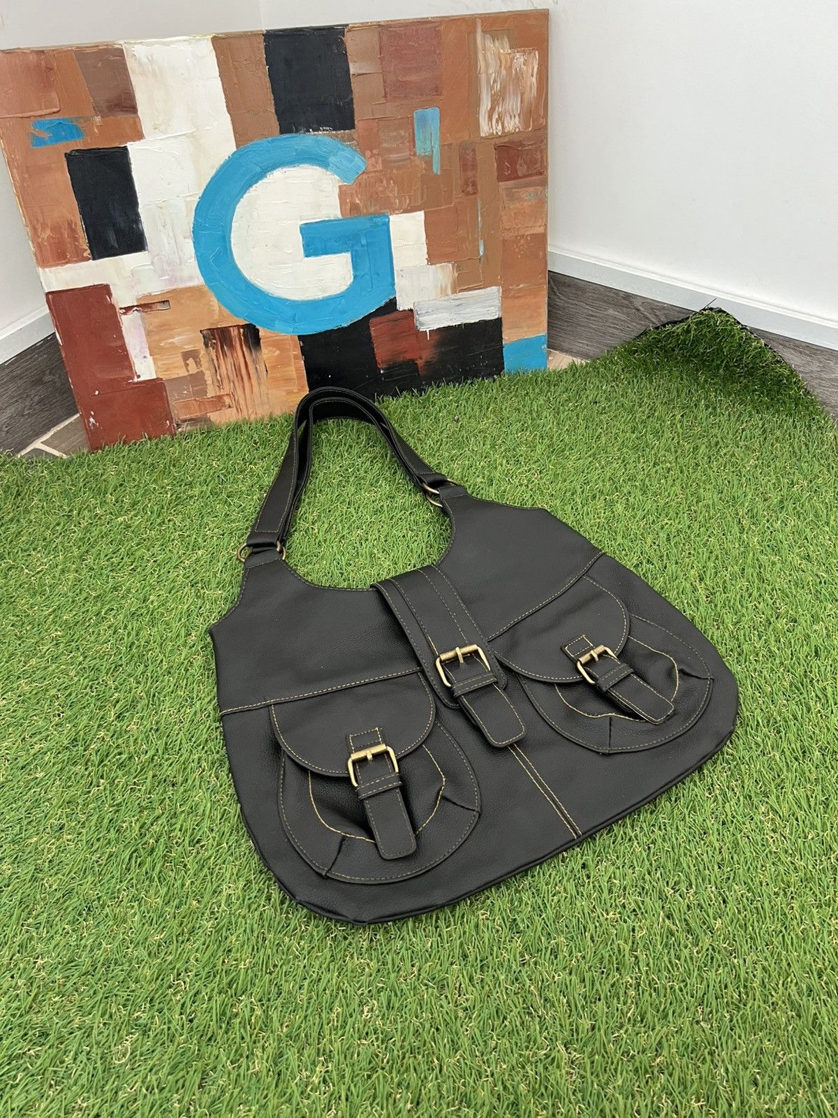 Japanese Brand Vintage Y2K Leather Crossbody Bag With Pockets Streetwear Size ONE SIZE - 1 Thumbnail