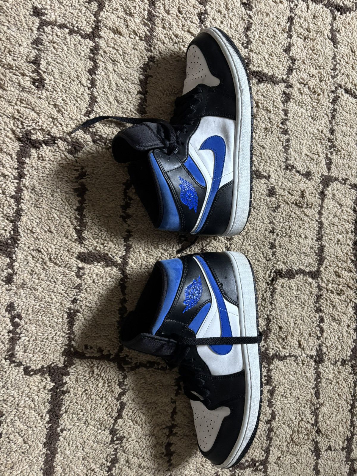 Nike Nike Air Jordan 1 Retro Royal Blue White Black Size 9.5 Size US 9.5 / EU 42-43 - 1 Thumbnail