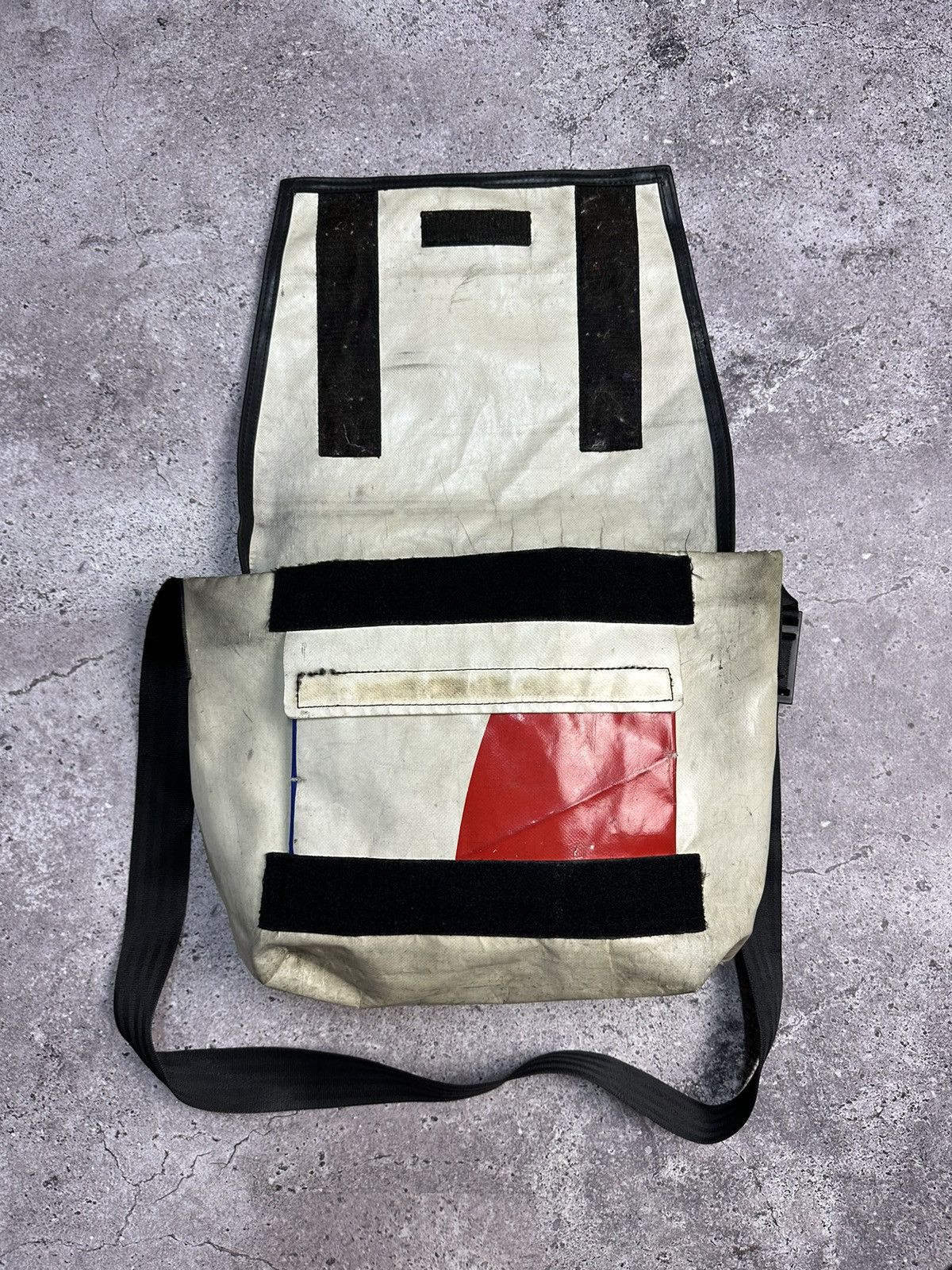 Freitag × Vintage VINTAGE FREITAG SHOULDER BAG WATERPROOF RECYCLED BACKPACK Size ONE SIZE - 4 Thumbnail