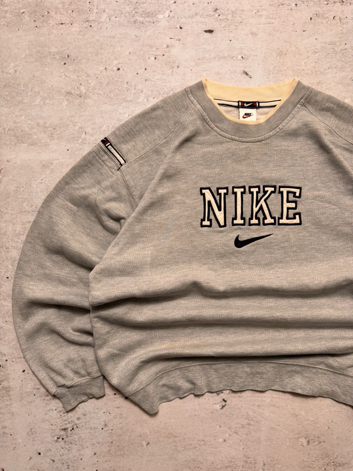 Nike × Vintage NIKE VINTAGE CENTER LOGO OVERSIZE BOXY SWEATSHIRT Size US L / EU 52-54 / 3 - 2 Thumbnail